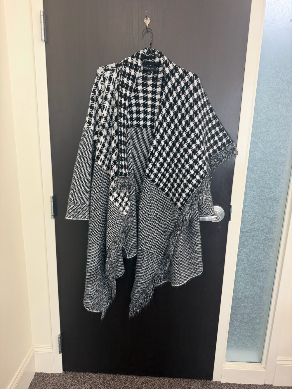 Lane Bryant Black and White Houndstooth Open-Front Cardigan Sweater Size 22/24